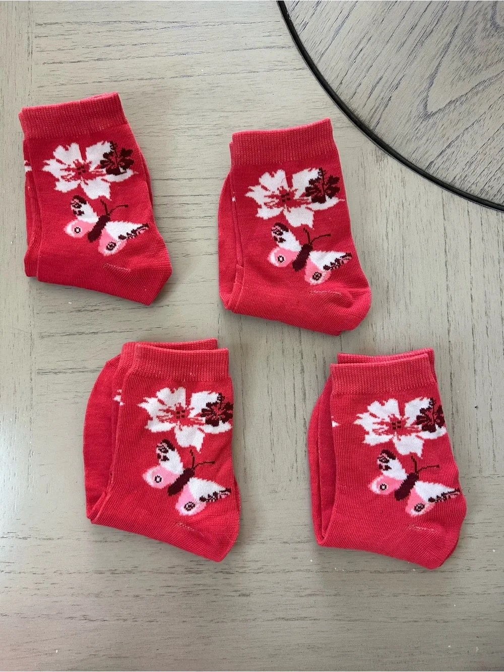 4 pairs of Hot Pink Floral & Butterfly Crew Socks